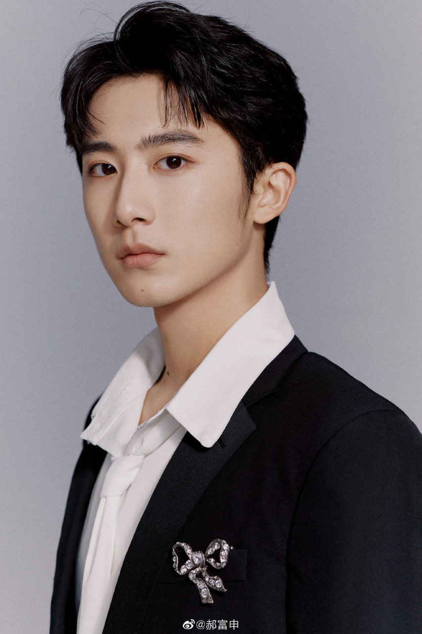 郝富申接了鹅厂家的一部短剧集古偶剧本子,男主角资源,刚低调举办了