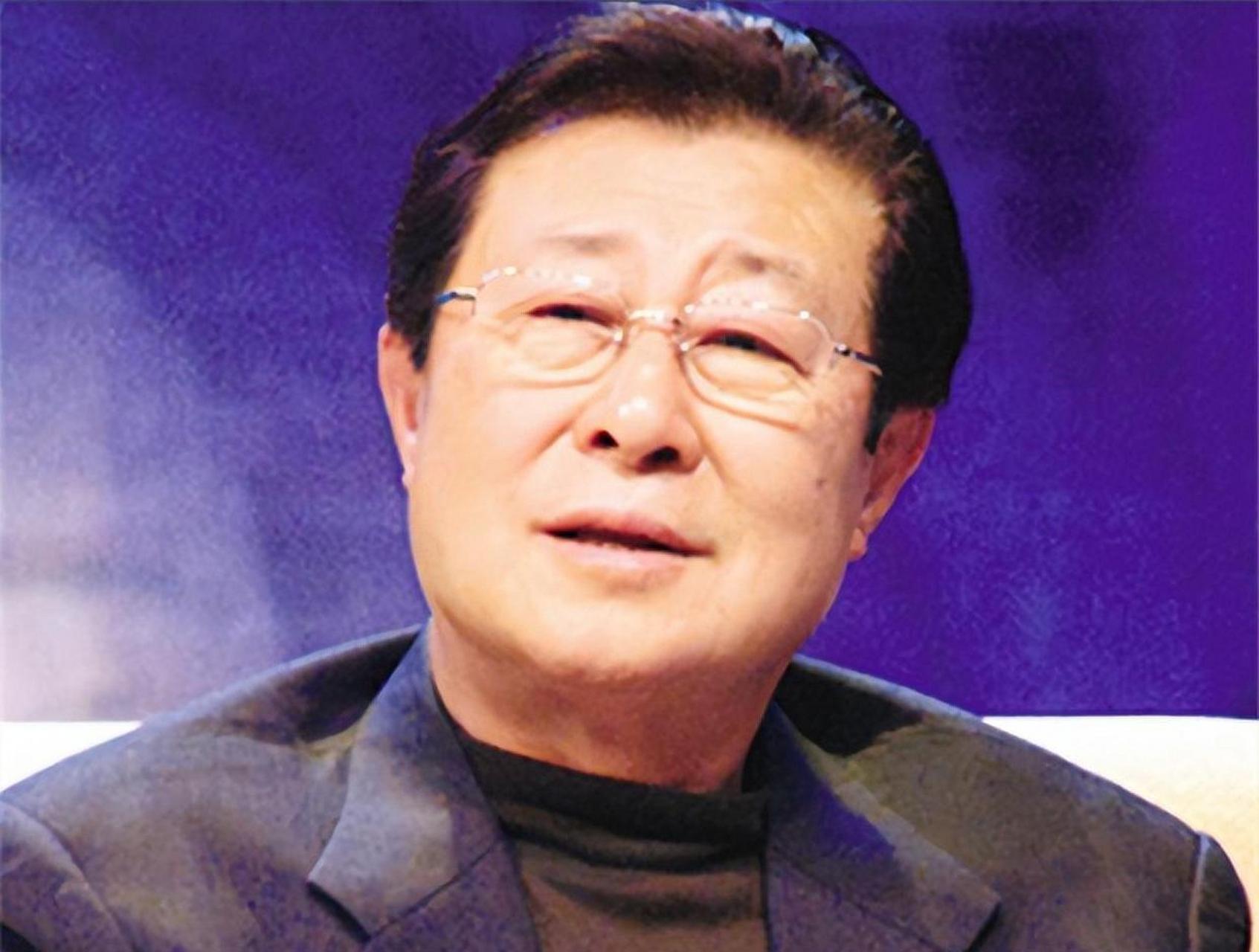 91岁王心刚,与患病妻子恩爱62年不离不弃,儿女已是亿万富翁