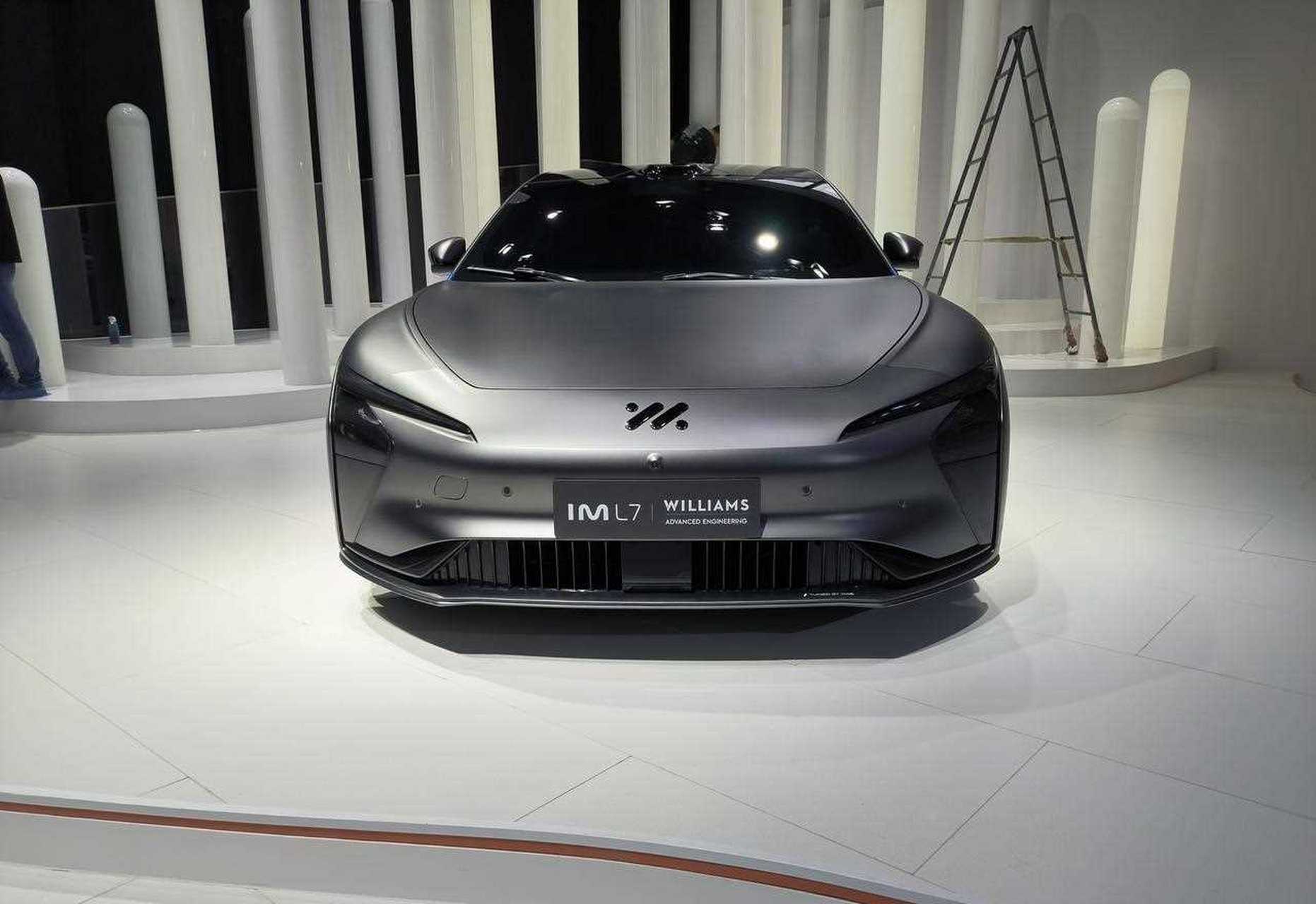 国内汽车大佬上马高端电动车已经开始卷了起来,一汽有红旗,东风搞蓝图