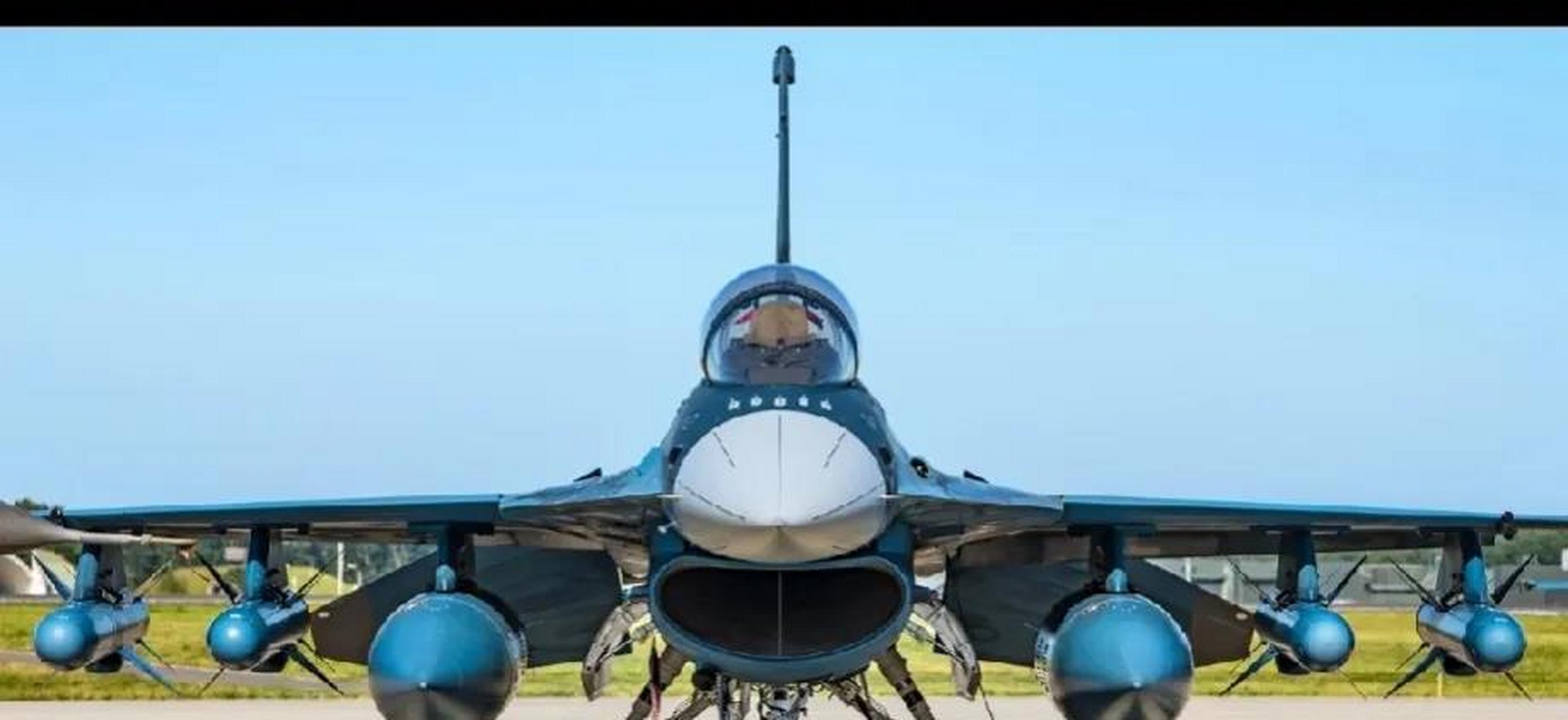 中国空军歼10c战斗机对比美国f16战斗机和日本航空自卫队f2战斗机正面