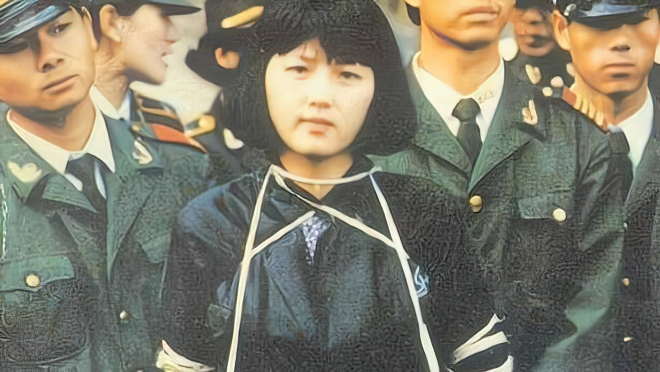1991年,毒贩陶静被捕后,她傻傻地死守着与男友杨基的所谓爱情,拒绝供