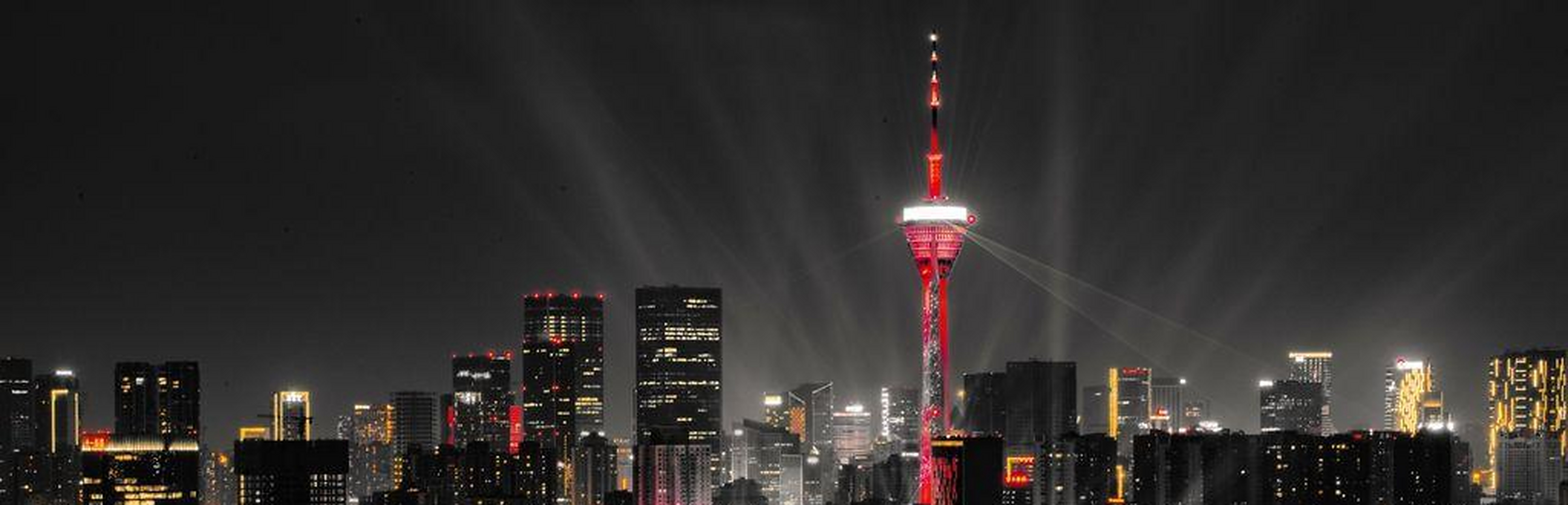 锦绣天府塔,又叫成都339塔,顾名思义就是339米,就是四川广播电视塔