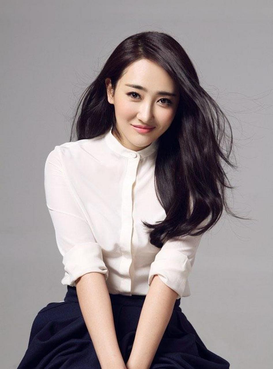 辽宁丹东女演员高姝瑶,时尚性感 辽宁丹东女演员高姝瑶,时尚性感