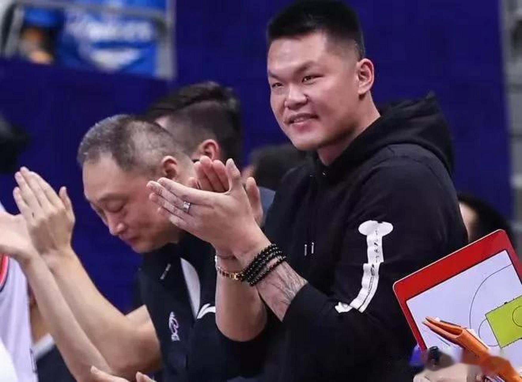 广东无缘四强,看看谁的表现有所超值:1任骏飞:年薪800万(剩1合同),2.