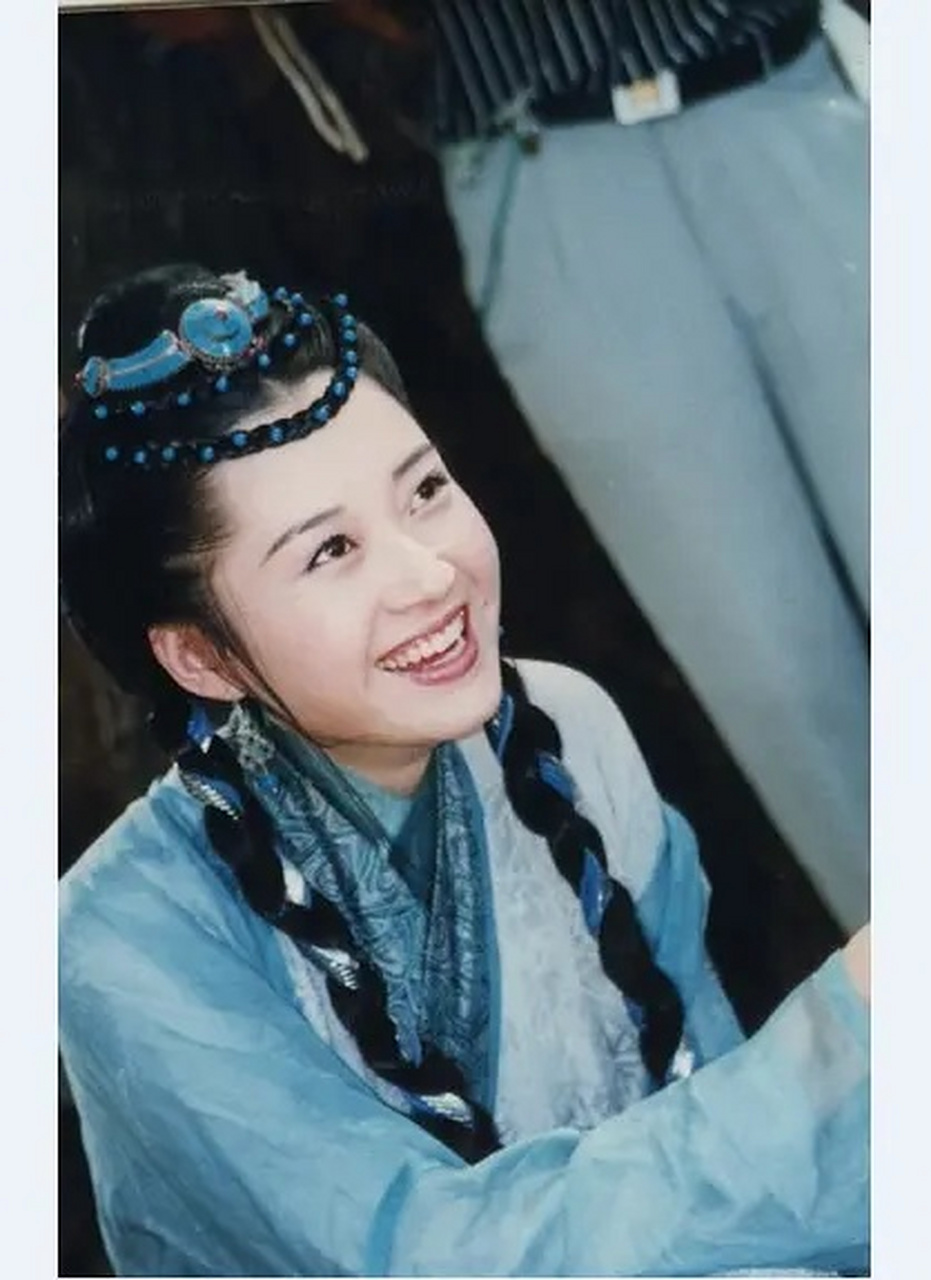 金庸武侠# #笑傲江湖# 我不能理解无形浪子令狐冲对岳灵珊的痴情苦恋
