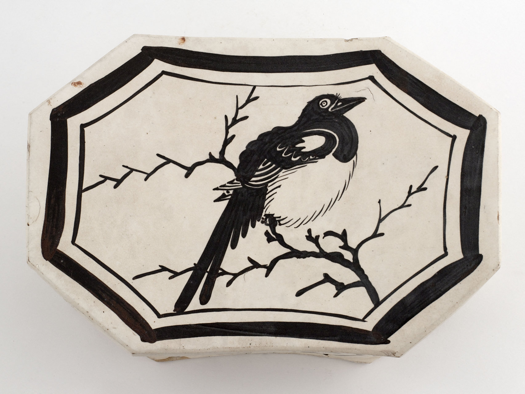 把喜鹊枕在头上,好运就来咯!