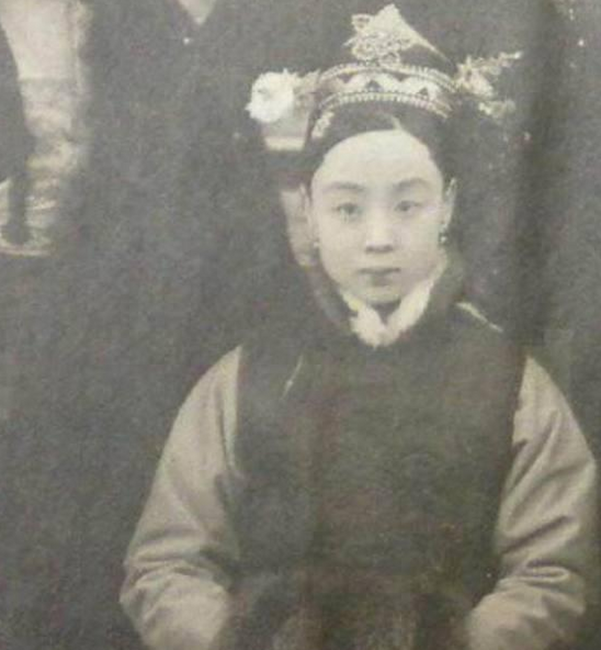 清末福晋老照片:载涛福晋蒋佳氏