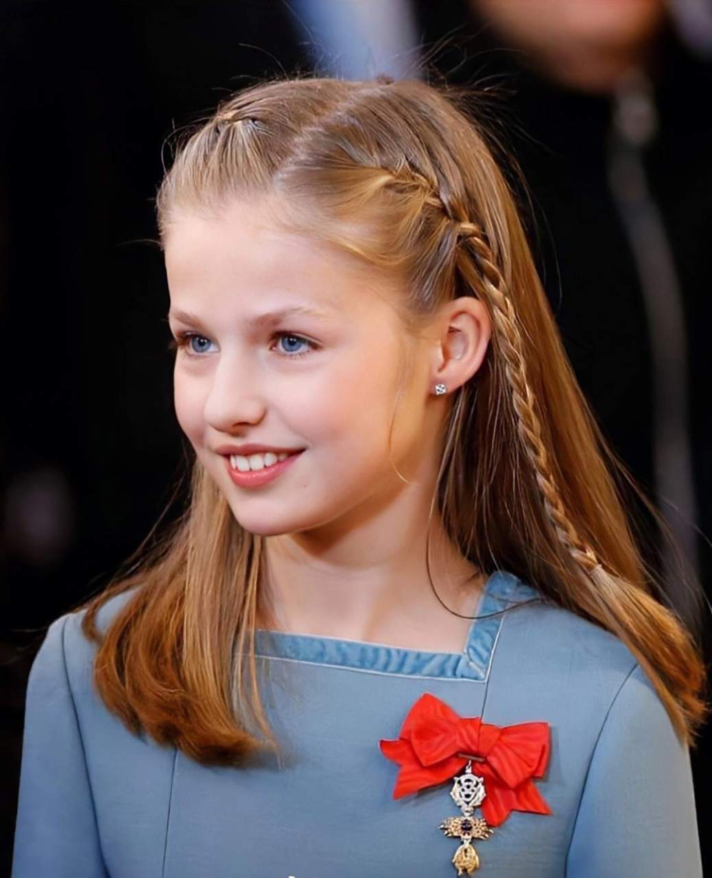 赏心悦目,动人心弦的公主辫.西班牙国王和王储莱昂诺尔公主.