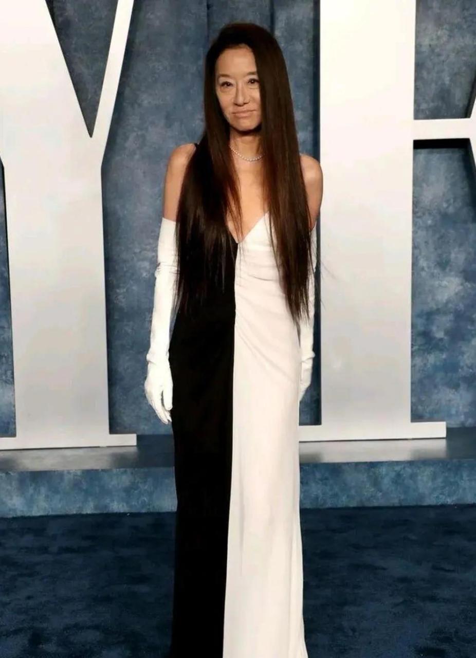 王薇薇亮相在第95届奥斯卡颁奖典礼上.