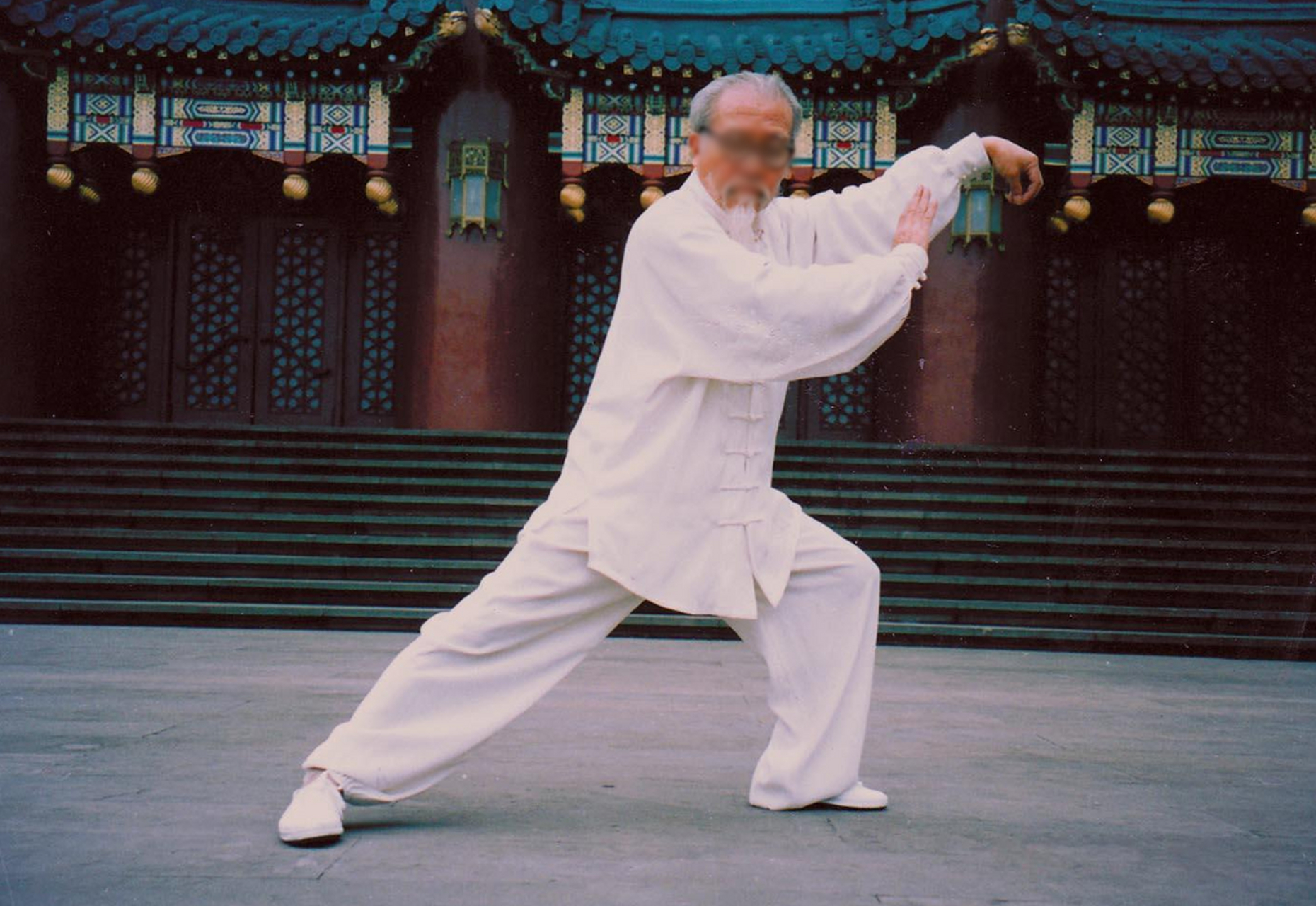 传统武术拳种:忽雷太极拳 忽雷太极拳(俗称"忽雷架"或是"忽灵架")发源