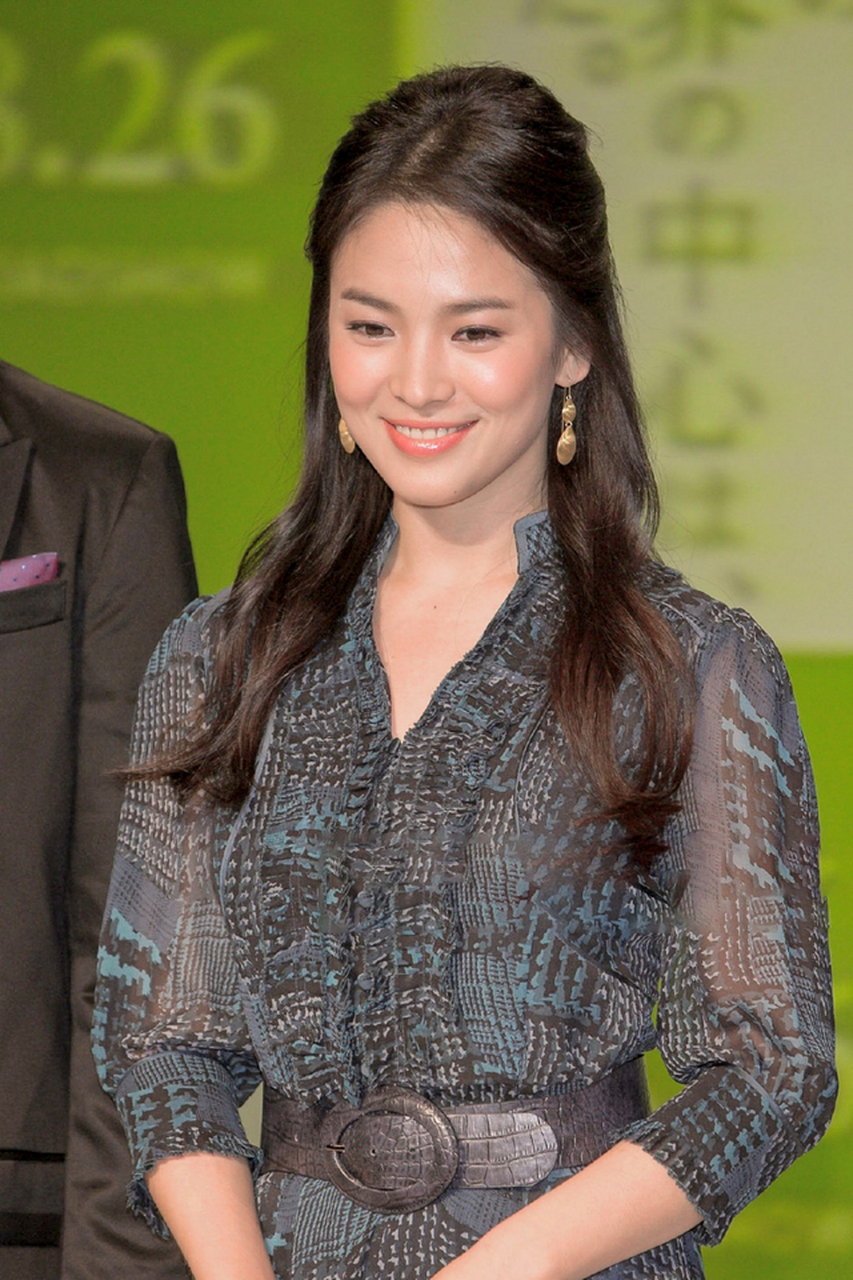 38岁宋慧乔到底有多美?看完她的"特写"照片,瞬间明白了