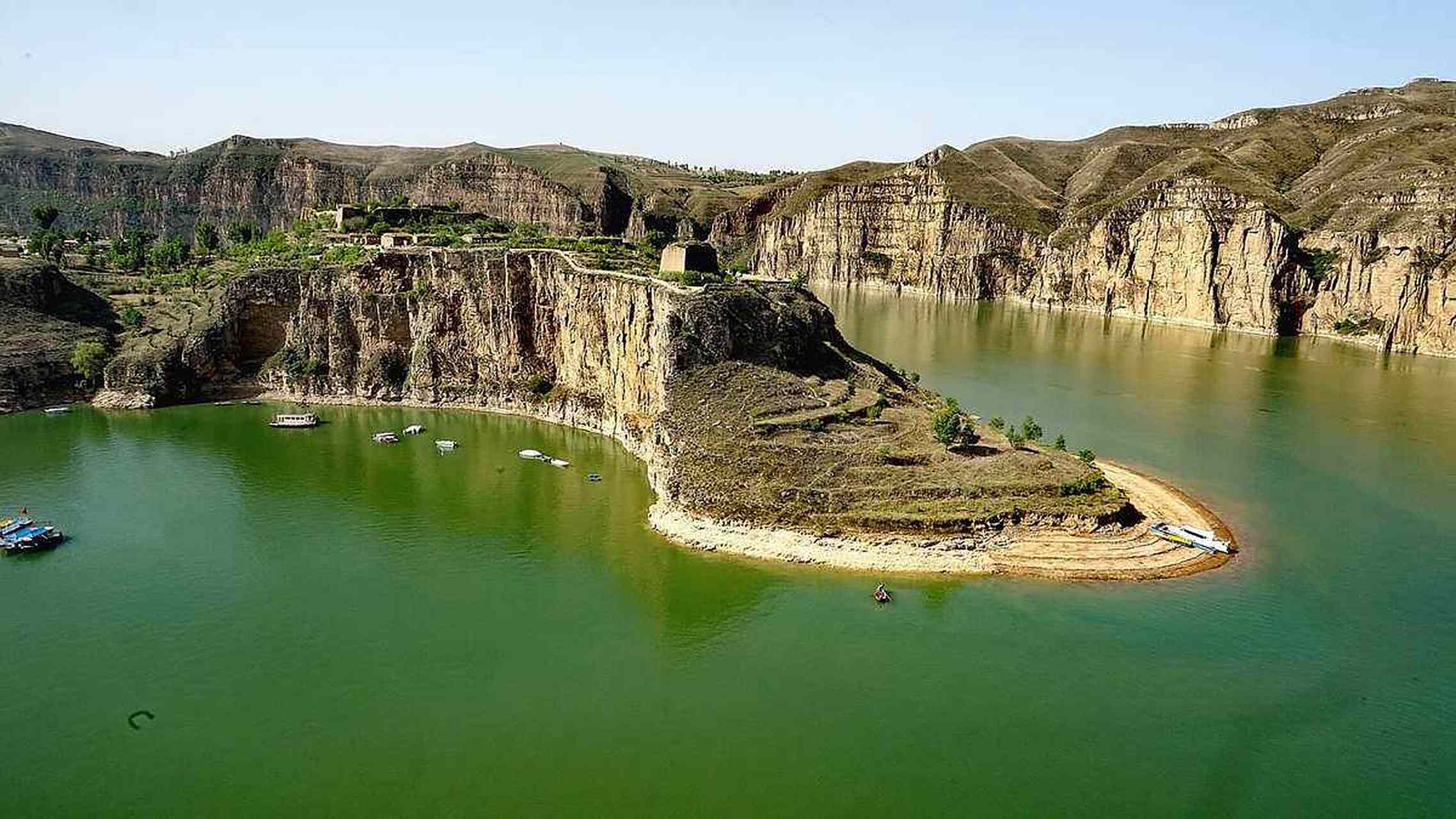 黄河,那是一条充满历史沧桑与传奇色彩的河流,被誉为中华民族的母亲河