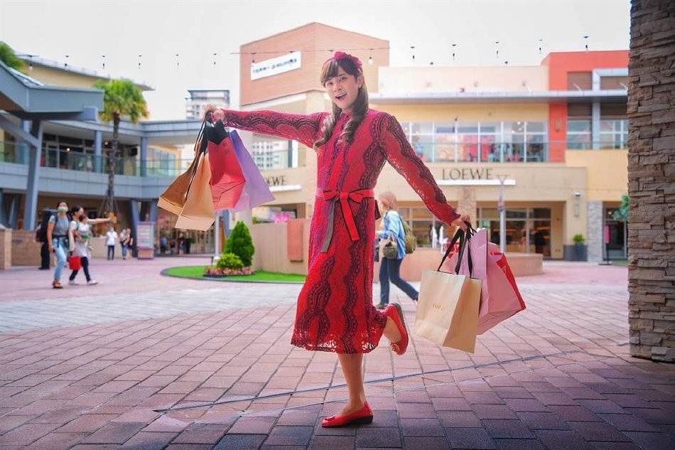 罗志祥扮女装朱碧石是在台湾桃园观光旅游局的邀请下,以"朱碧石"的