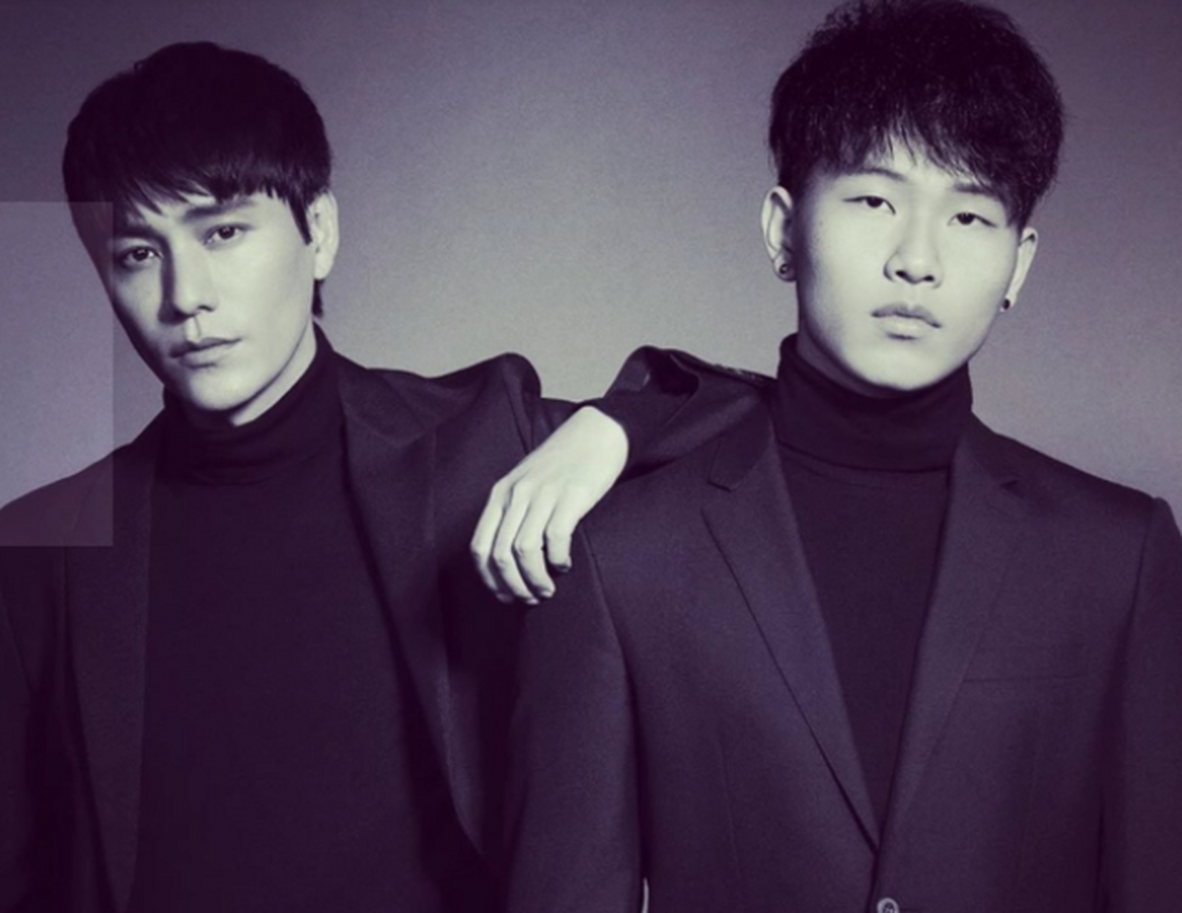 据报道,陈坤与母亲,大儿子以及两个保姆一起出门,两个保姆分别抱着两