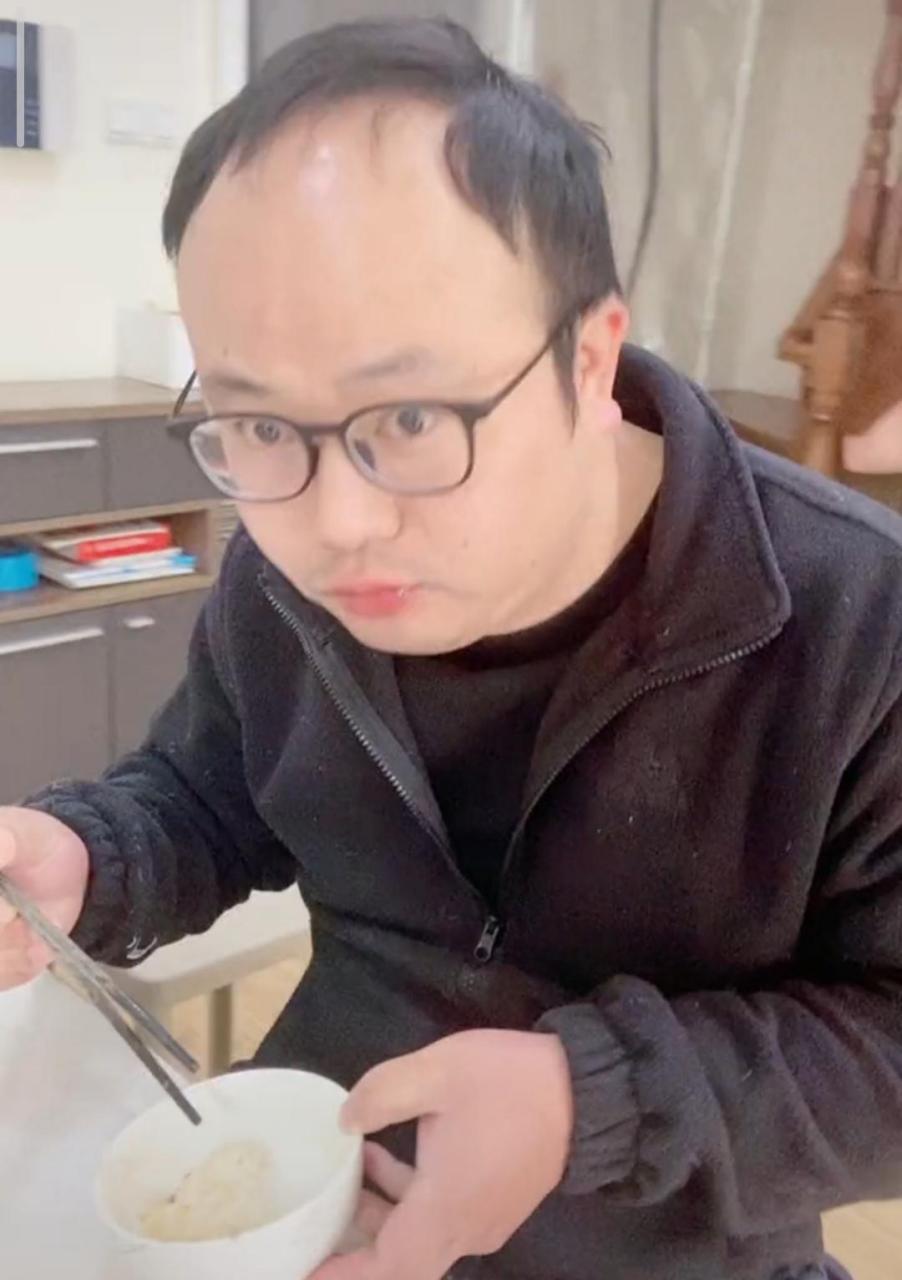 40岁地中海大叔秒变甜美!都说这个特效只适合男生,看到他我信了!