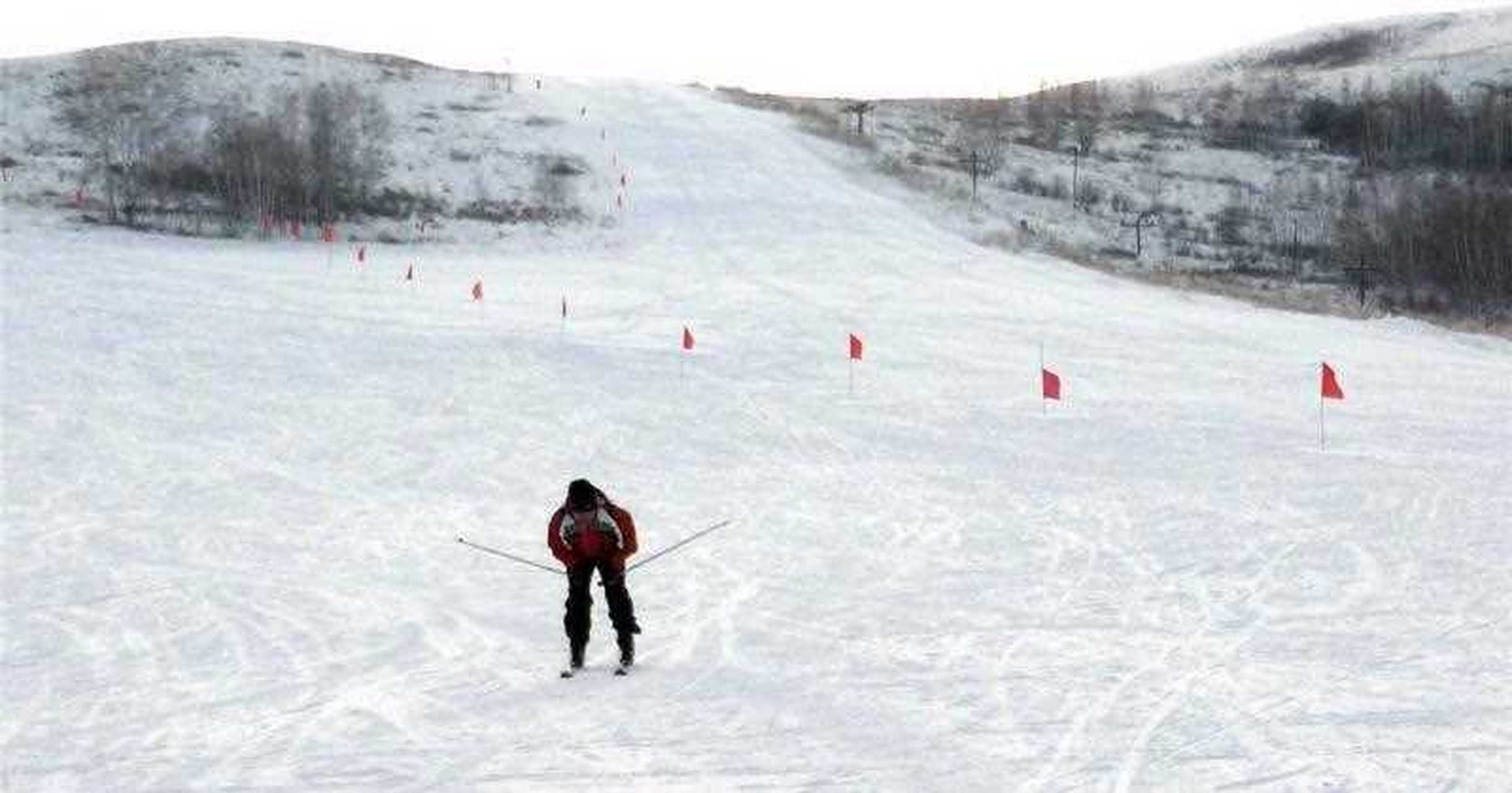 牙克石凤凰山滑雪场,冰雪运动的训练基地 内蒙古呼伦贝尔的牙克石早