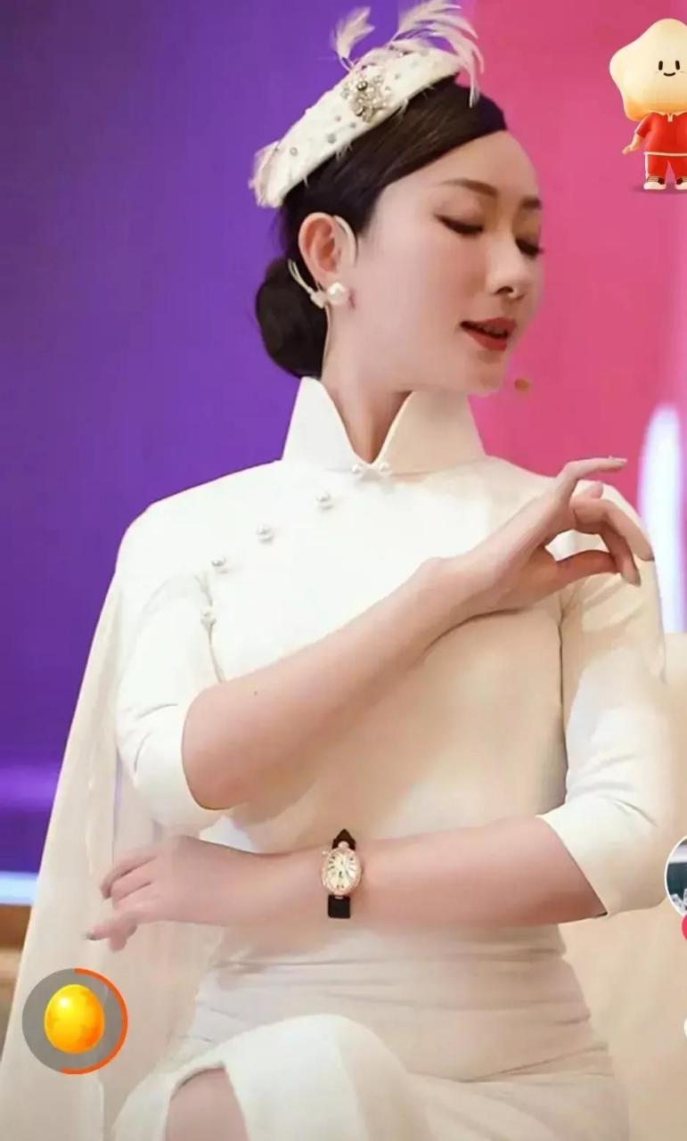 刘芳形体礼仪所教的礼仪有用吗?天天这样端着,累不累啊?