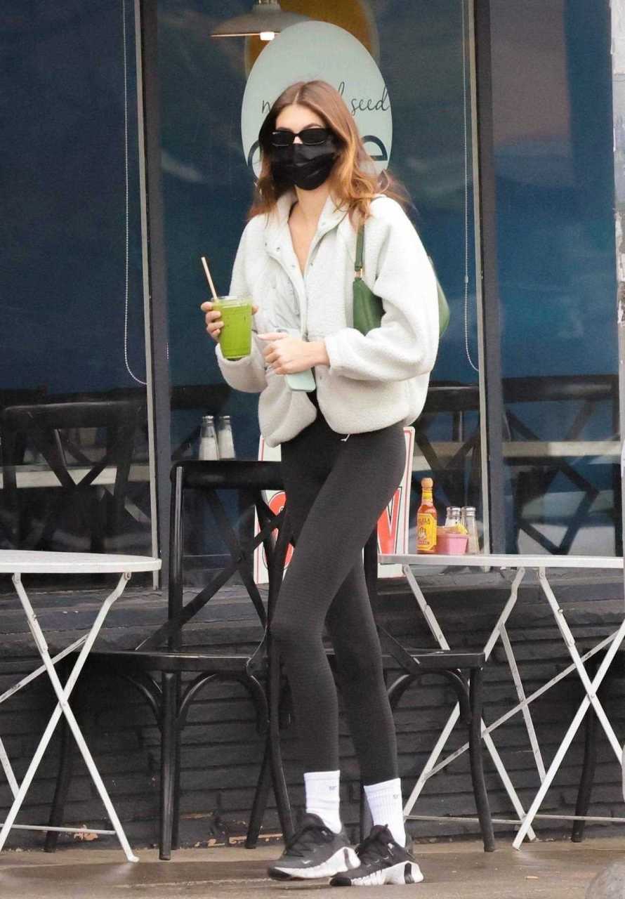 "波西米亚"甜蜜风格,凯雅·杰柏健身出街新选择.