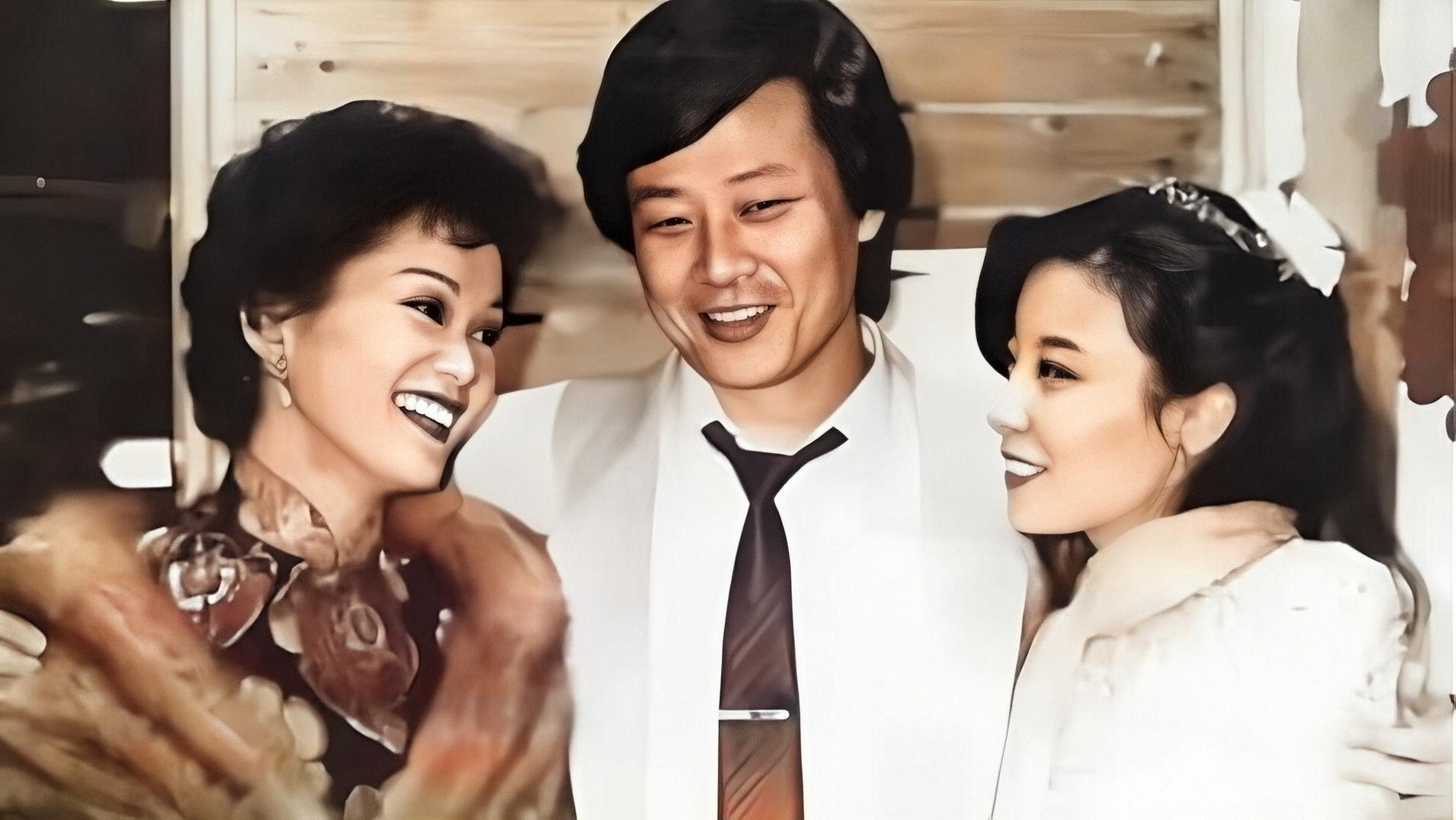 1996年,寇世勋把许黎丹带回家,对妻子崔瑶琪说:"你住三楼,她住二楼.