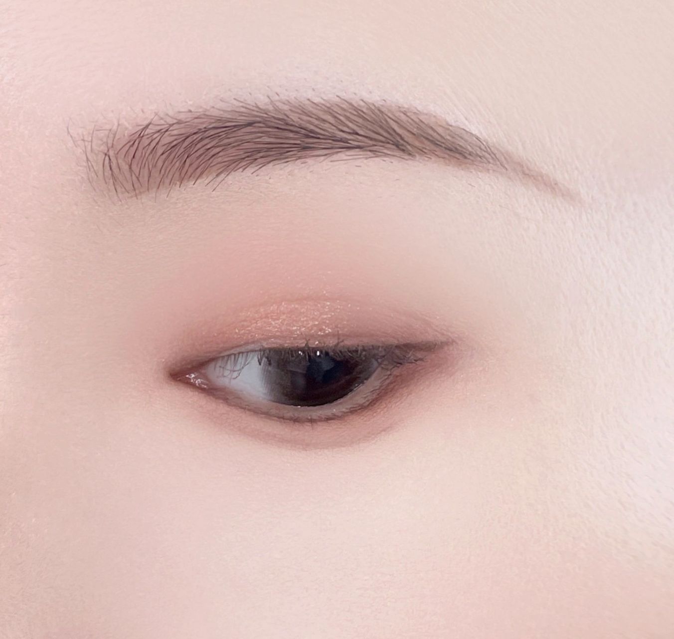 韩系橘棕清纯伪素颜日常淡颜眼妆 浅画一下金智秀的这个妆容~ 韩系纯