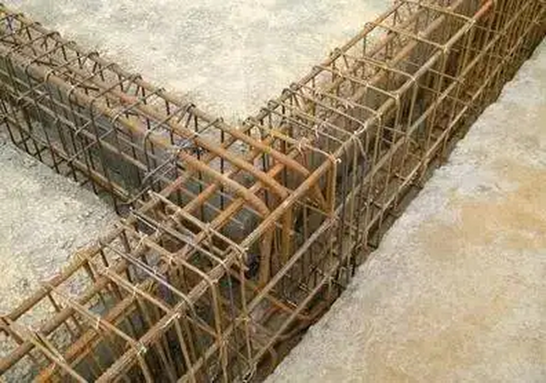 梁上在支座处的除通长筋以外附加的钢筋,板上在板支座处布置的局部