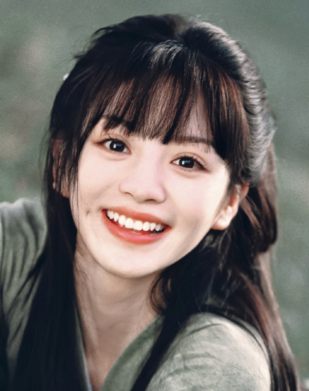 田曦薇给人的印象除了甜,还是甜 #田曦薇梨涡好甜