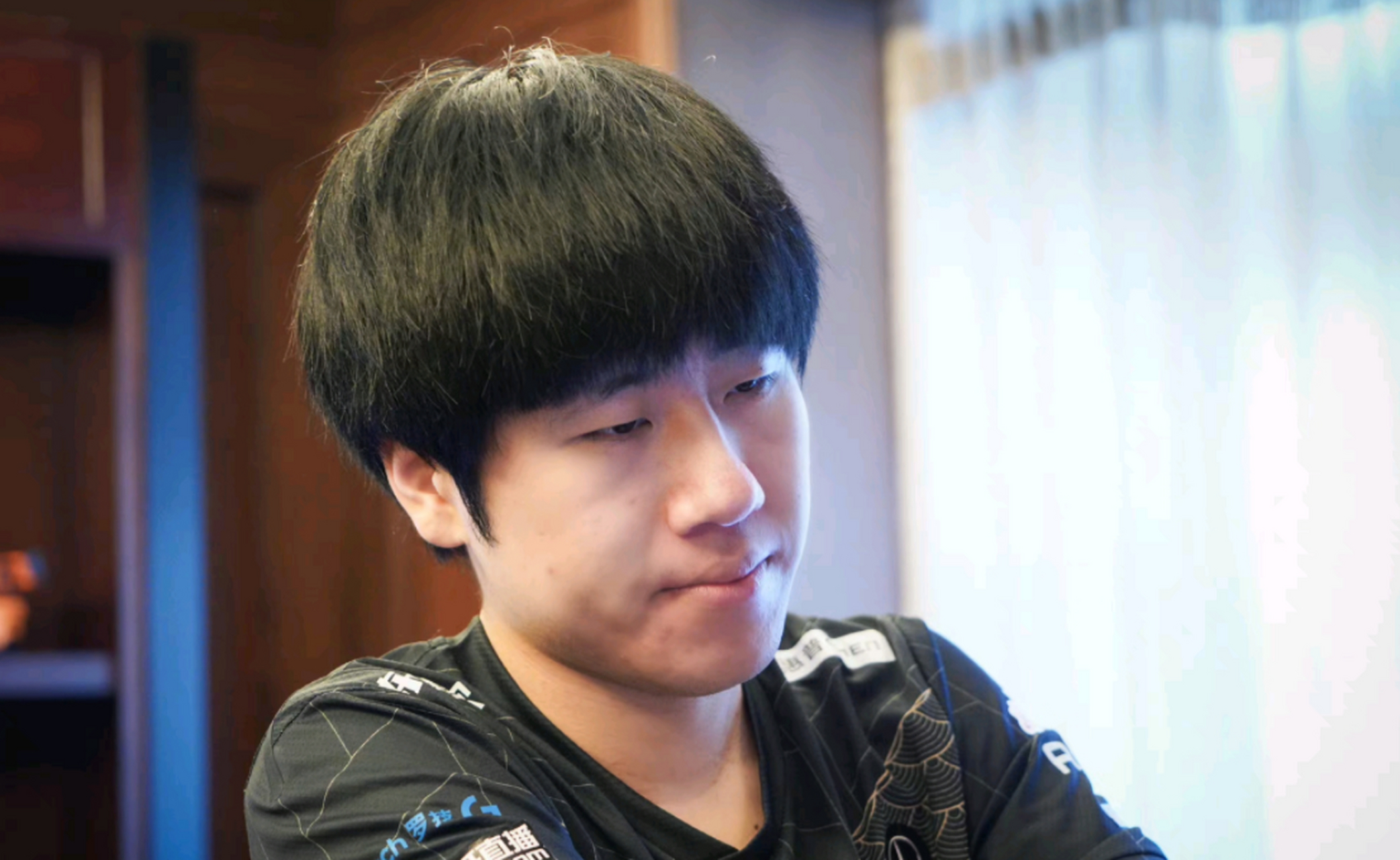 自从rng官宣gala离队,以及lng官宣gala加入后,关于为什么rng会放走