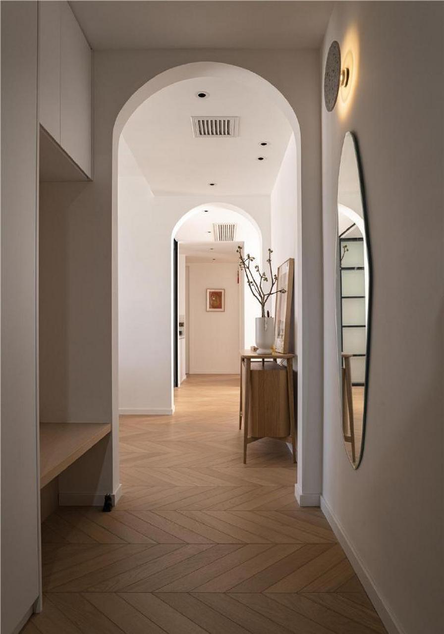 我能说这套装修最吸引我的地方是过道上的几个垭口造型吗!