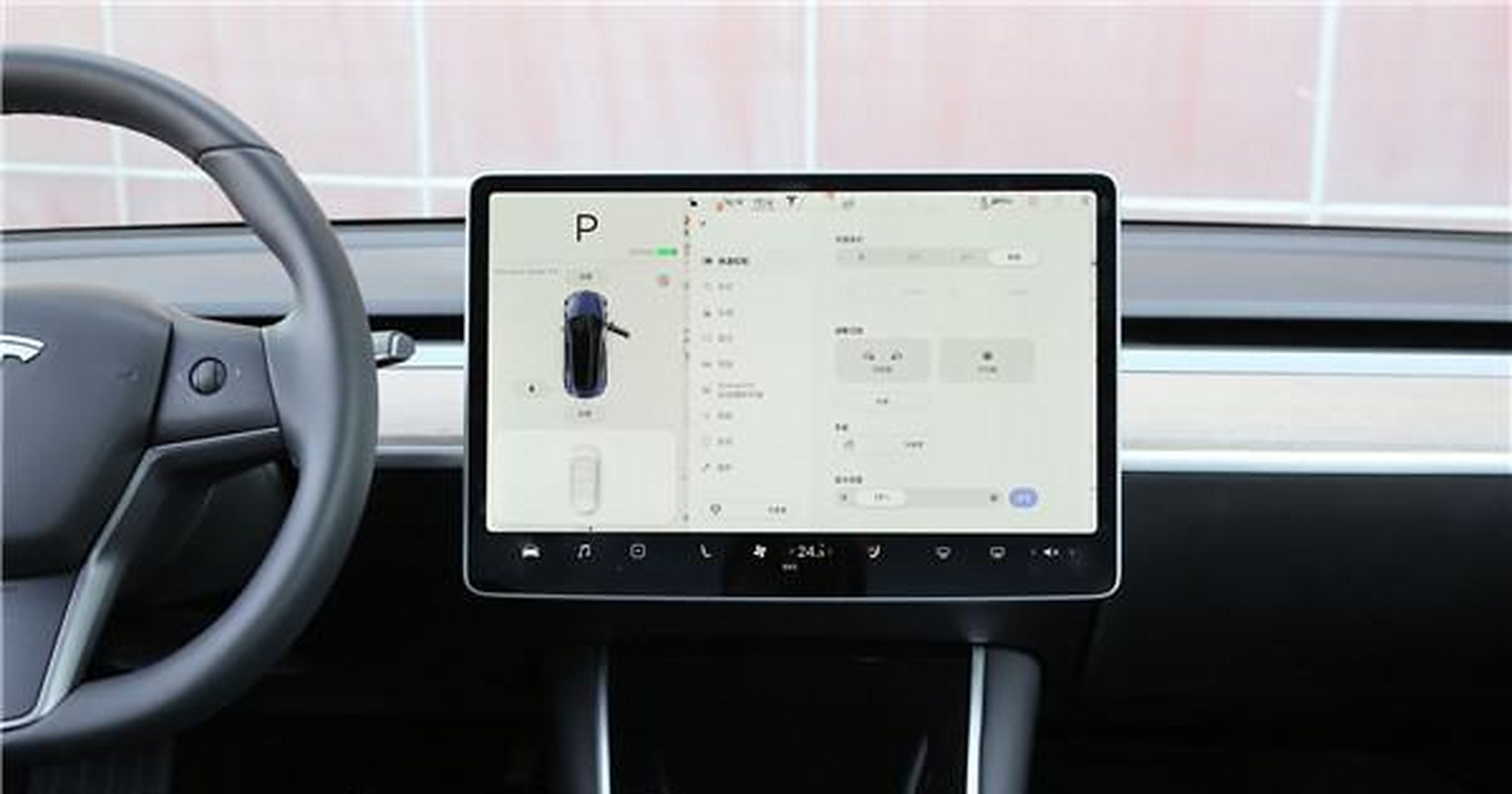 自2014年特斯拉model s登陆中国之日起,中控台大屏幕的前卫设计一下子