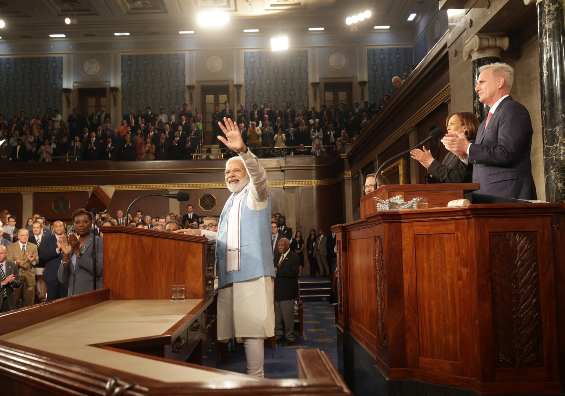 莫迪近况照片:在美国国会发表演讲.