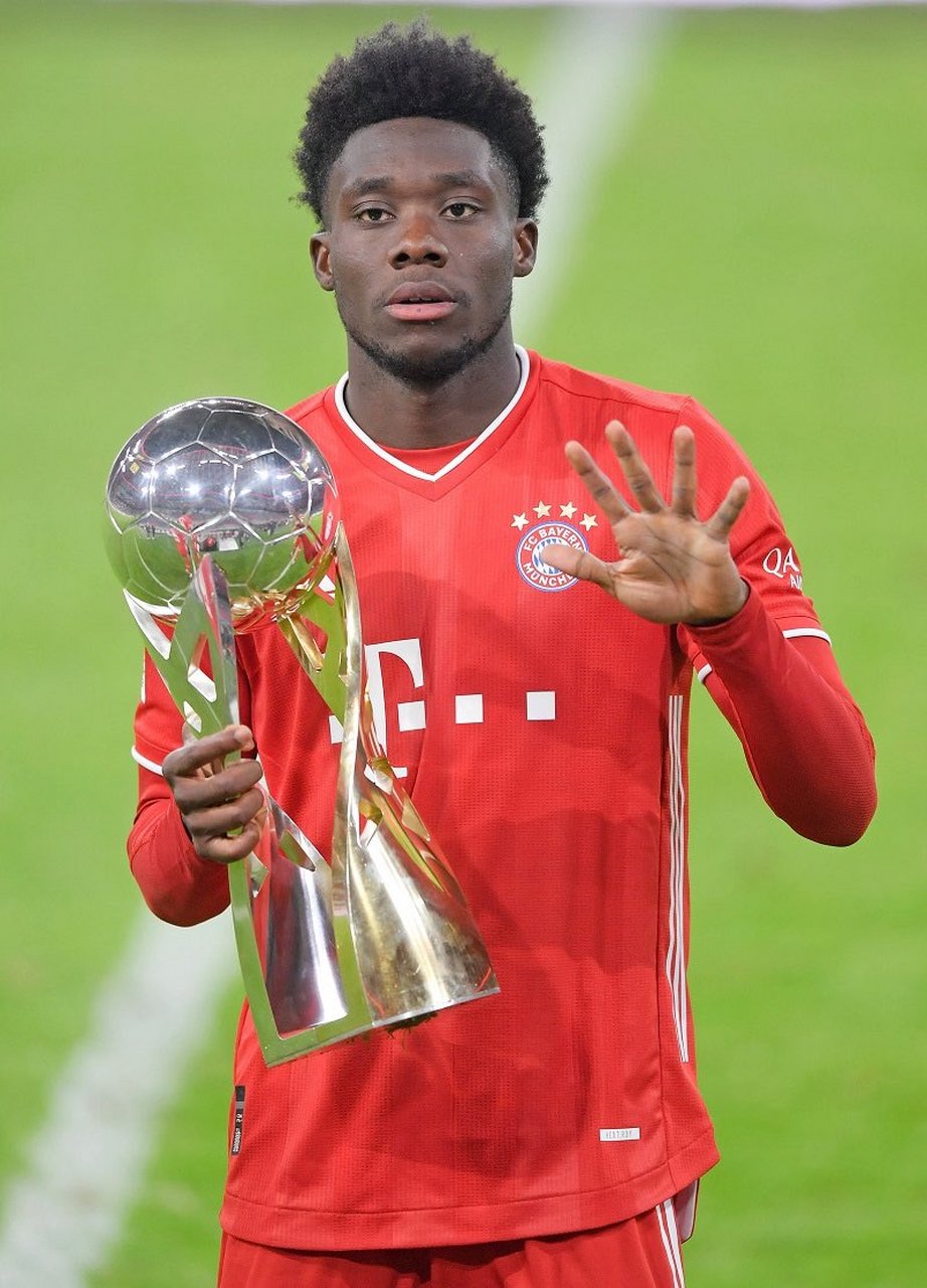 阿方索戴维斯:麦当劳,如果你们看到了夺冠的我,我想提醒一下各位,几年