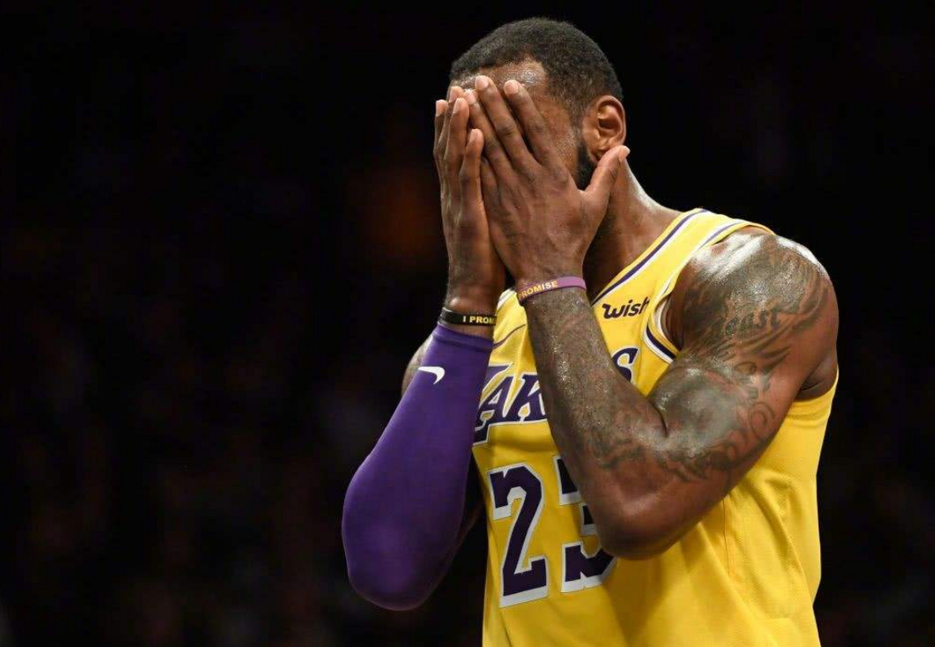 【詹姆斯"伤病"愈发严重!