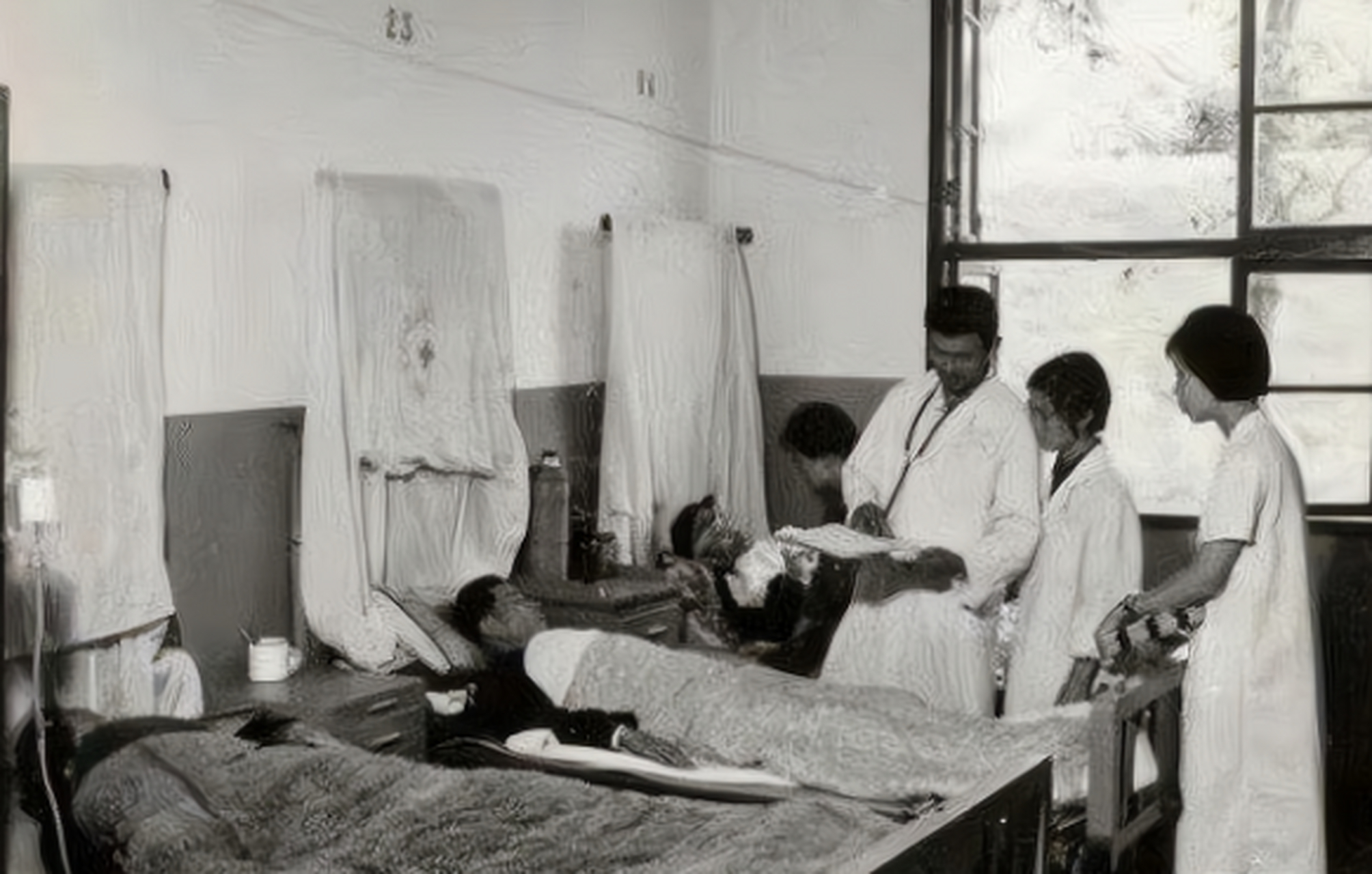 1948年,民国美人陈愉在医院照顾受伤的军官丈夫,竟被6位军官轮番侮辱