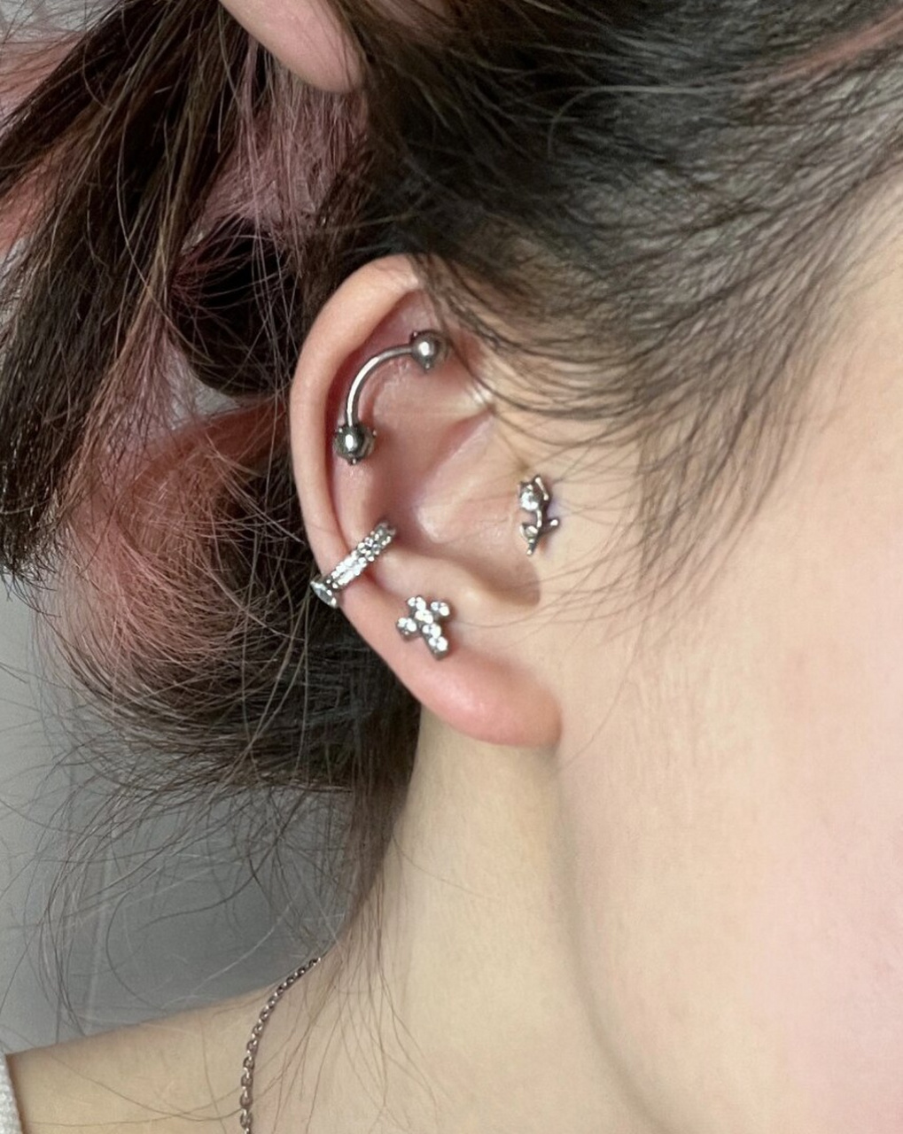 耳屏钉与耳蜗钉的魅力  小学生穿孔,耳屏钉,耳蜗钉,尽显白羊座的时髦