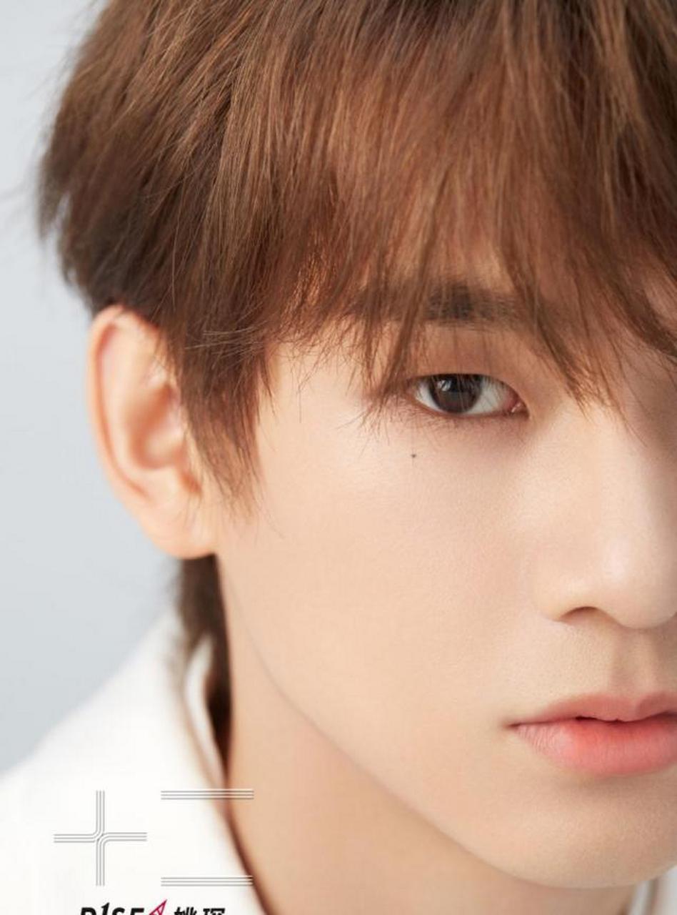 开幕式,杜海涛把赵磊念成赵让,任世豪念成任世嘉……来,r1se高清怼脸