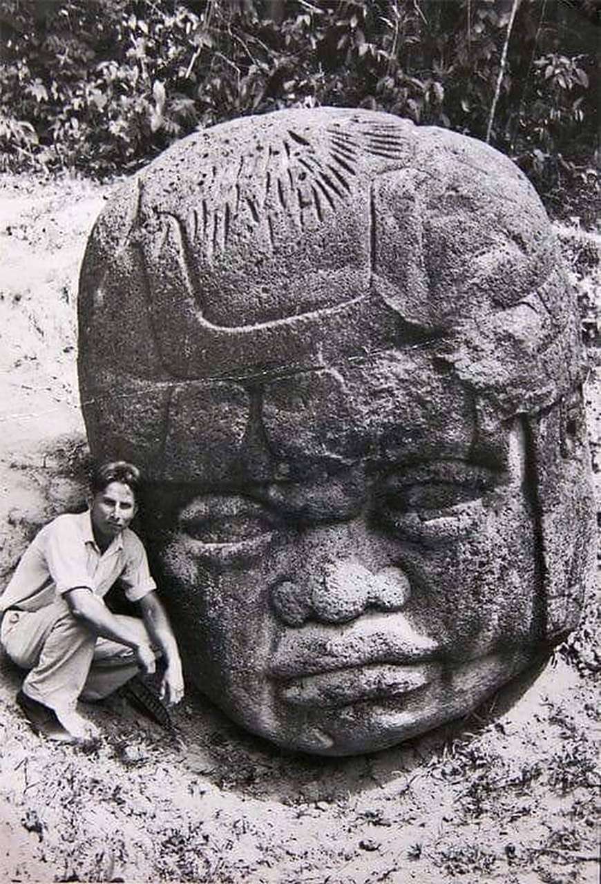 奥尔梅克巨型石头人头雕像是奥尔梅克文明的代表性特