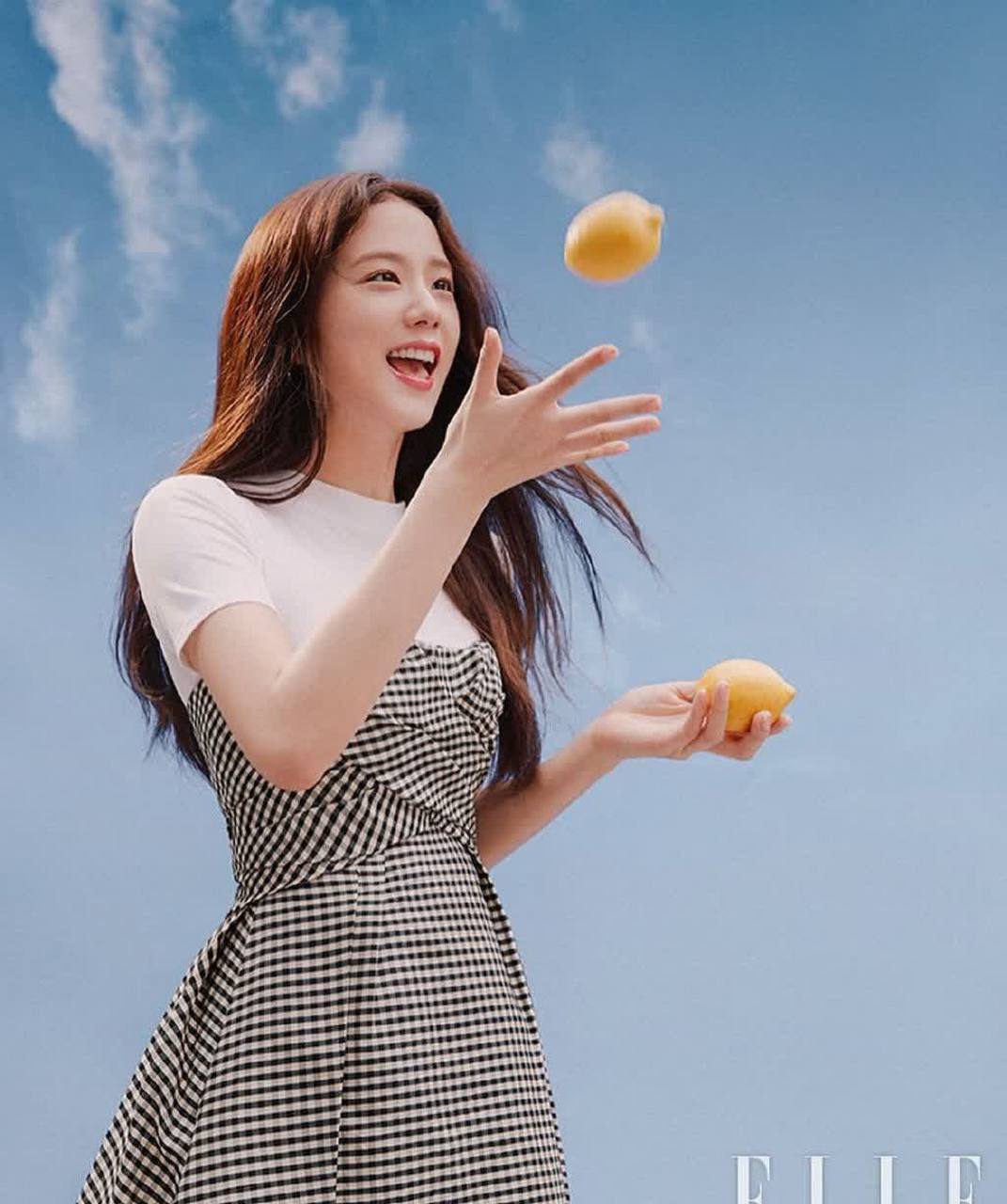 jisoo kim ji-soo × elle 韩国七月号 | 笑容灿烂的夏日少女~?[抠鼻]