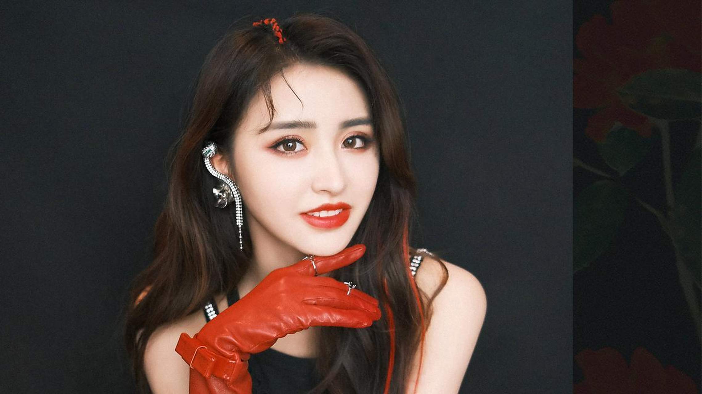 金子涵流苏舞台装性感图片