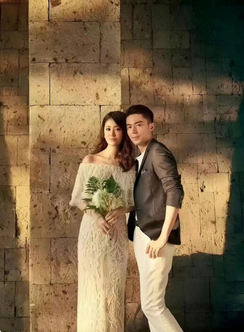 霍建华和林心如的婚纱照很接地气#霍建华#林心如