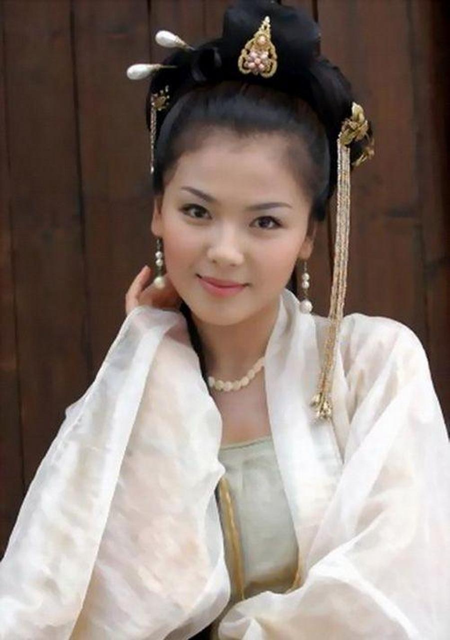 刘涛和潘粤明主演的《白蛇传》虽然不如赵雅芝和叶童的《新白娘子传奇