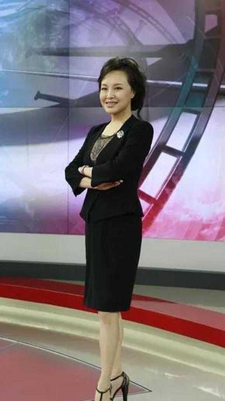 东方卫视知性优雅美女主播叶蓉