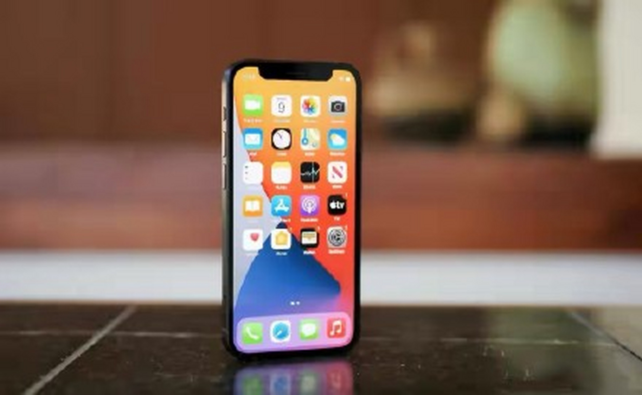 感觉iphone 11从2019年上市到现在都一直都非常受欢迎,虽然这是一部4g