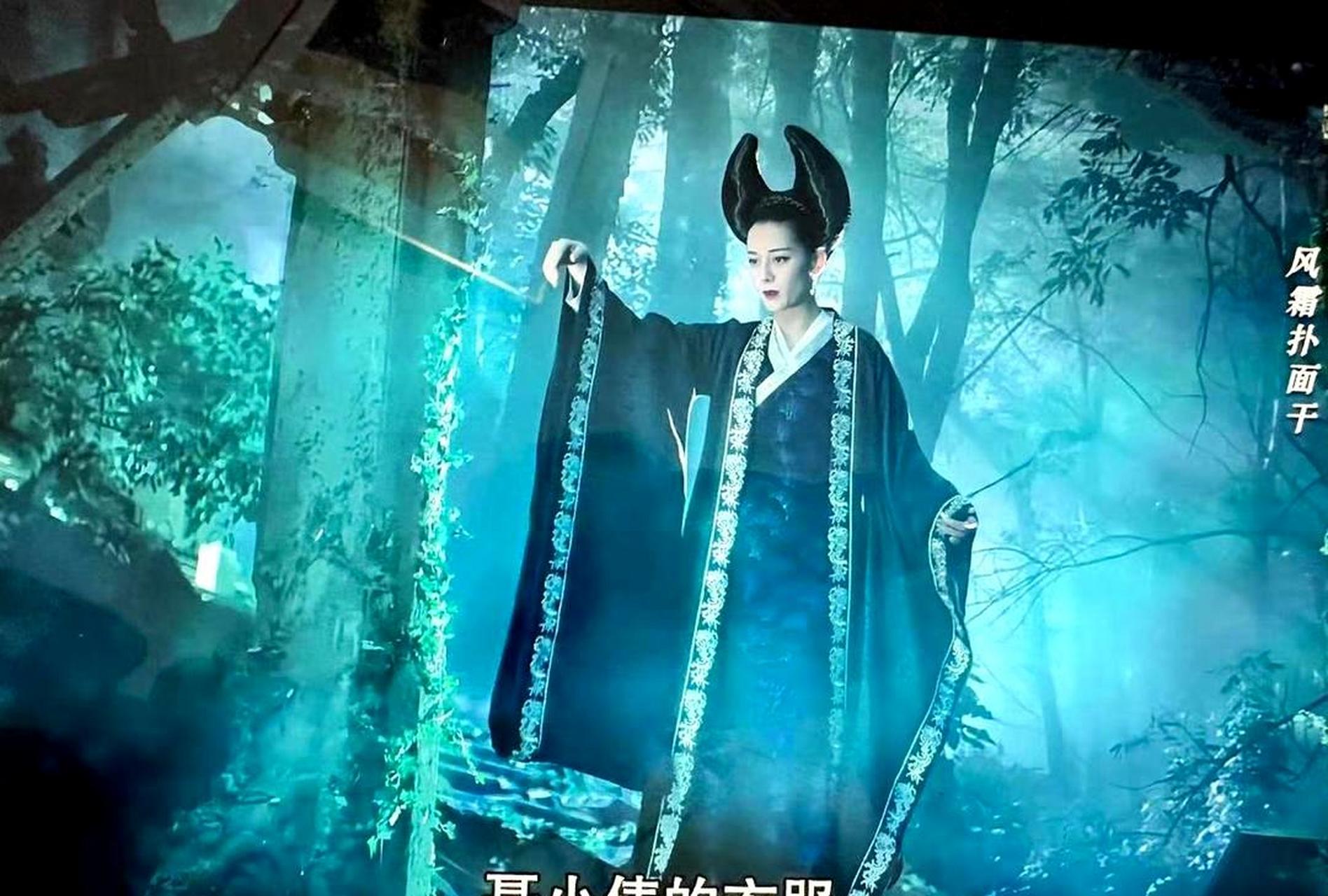迪丽热巴曾经扮演过黑山老妖,她的造型非常惊艳