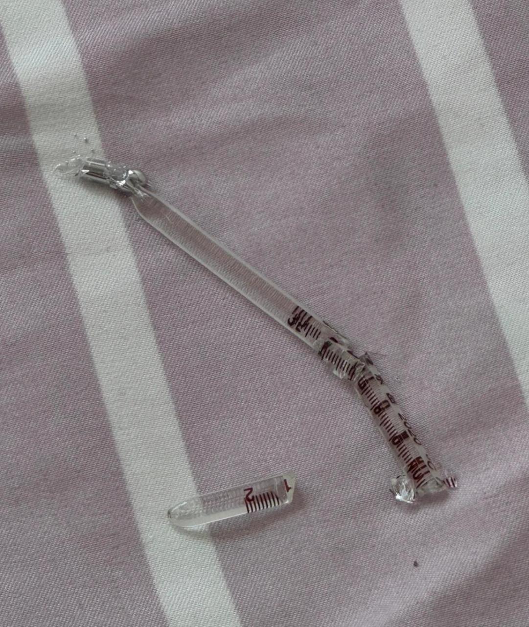 网友:水银温度计碎在床上,这个怎么处理,急急急!