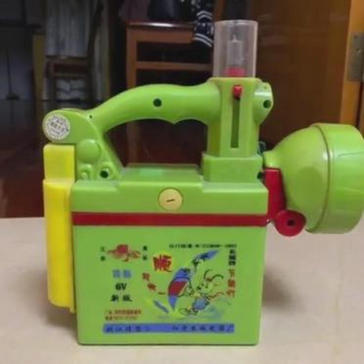 这种老式电灯你家还有吗?