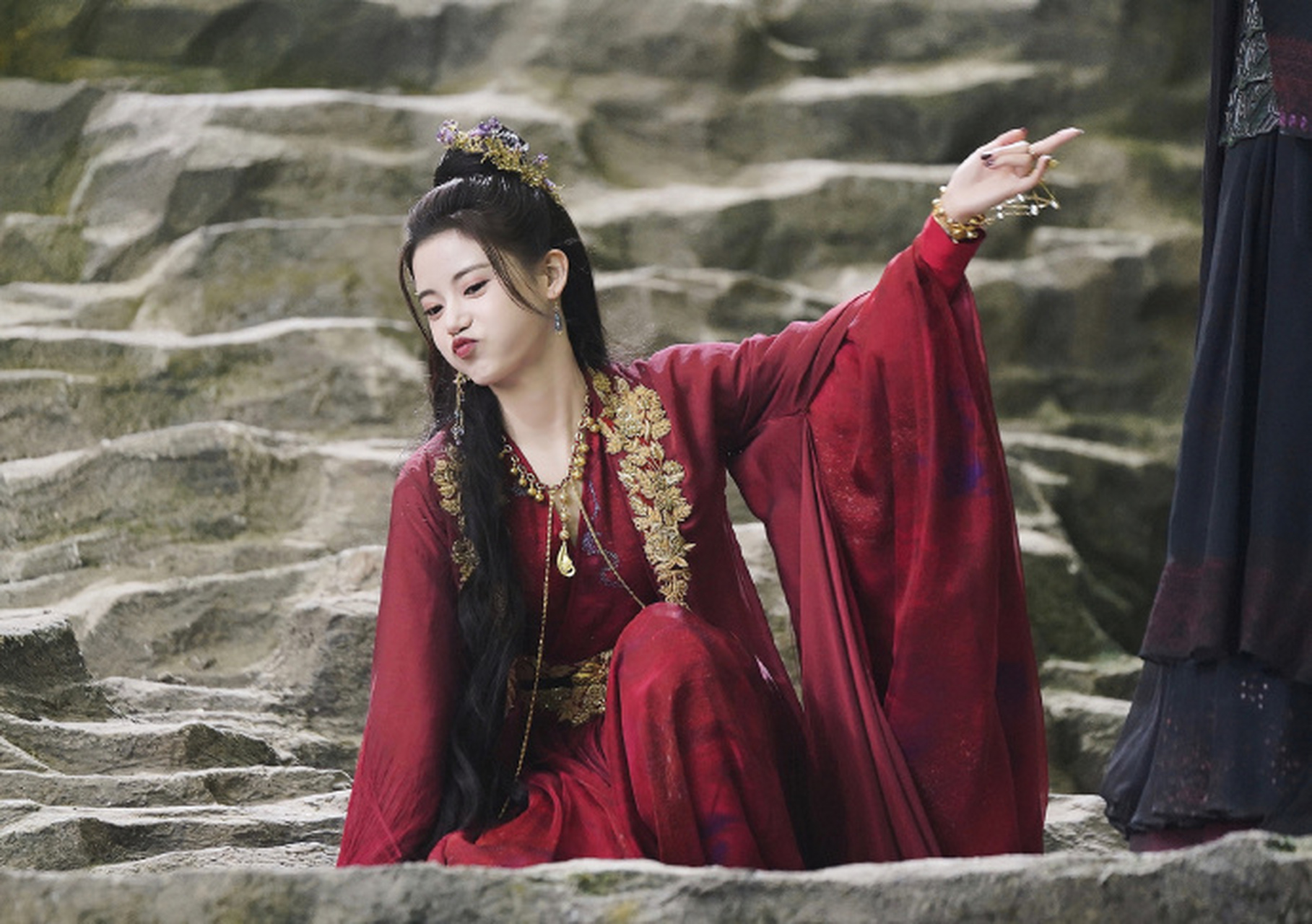 长月烬明小八卦# #长月烬明# 孙珍妮演的翩然下线了,大家都好舍不得