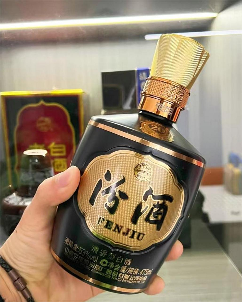 第一名:茅台珍藏 使用优质粮食酿造的酱酒,按照大曲坤沙工艺制作,成