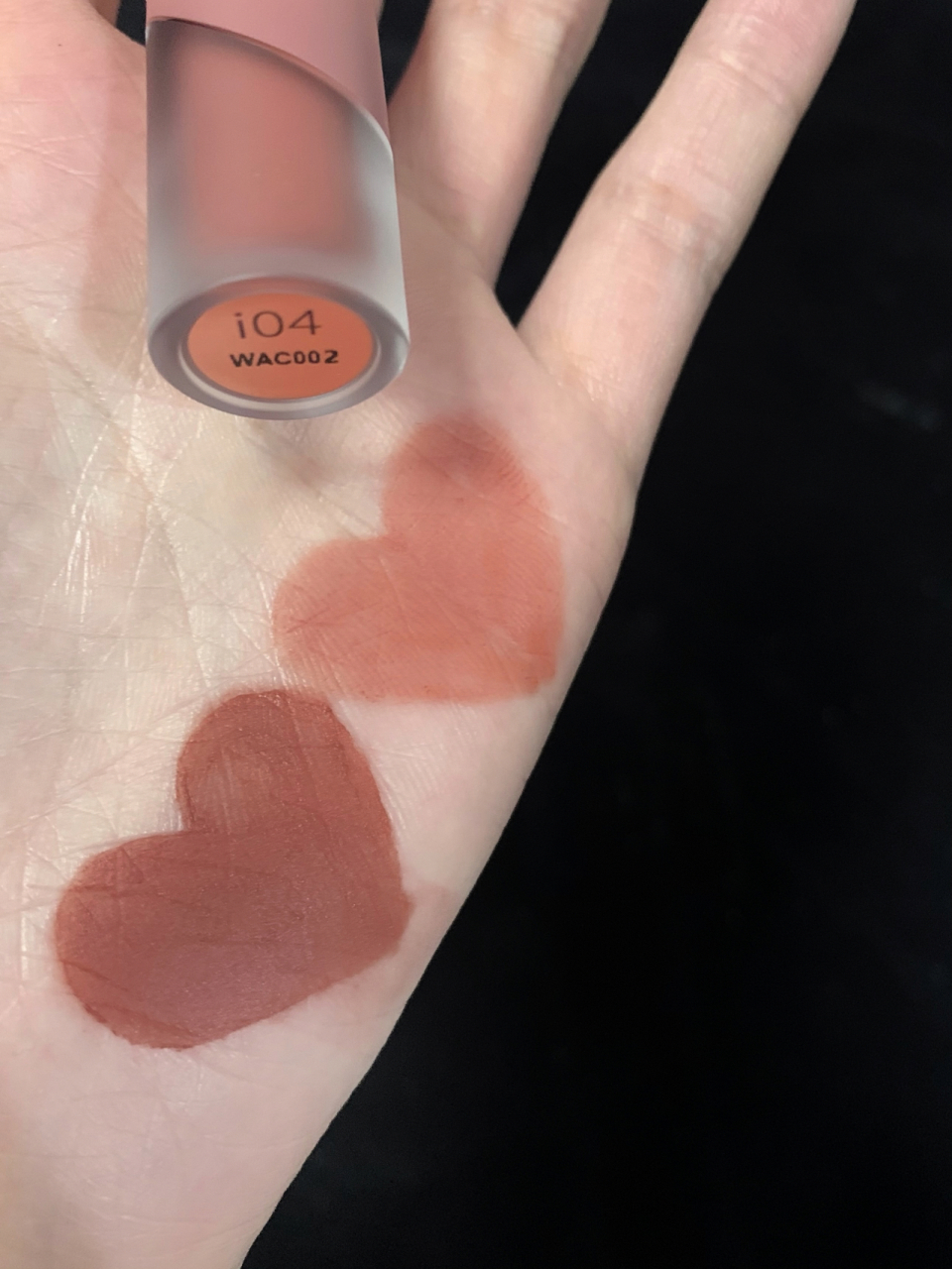 敲温柔杏仁奶茶色 这支是被我坠喜欢的李李奉拍滴海报种草的 奶茶色