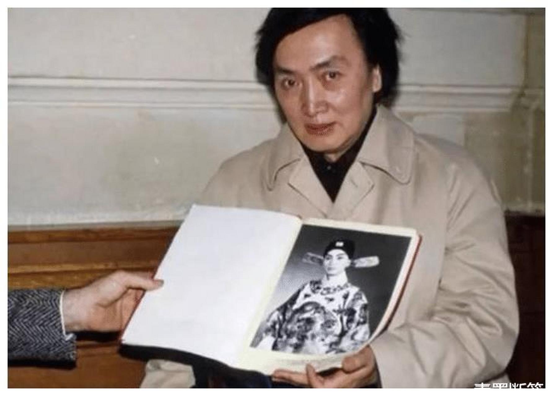 1964年,中法建交,20岁的布尔西科经过不懈地努力成为了一名外交官