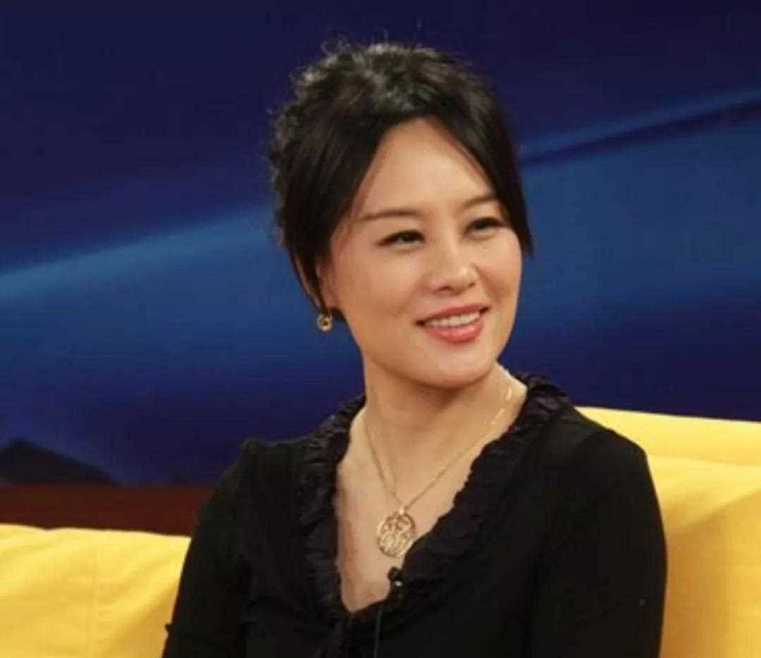 1986年,邬君梅出演《末代皇帝》片酬只有600元,但是导演和制片人送她